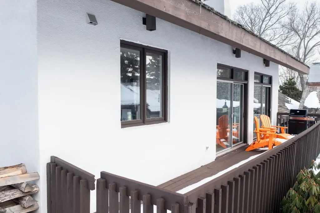 16 Middle Ridge Road Winhall VT 05340