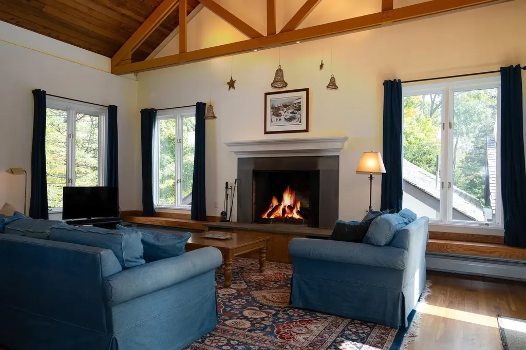 16 Middle Ridge Road Winhall VT 05340