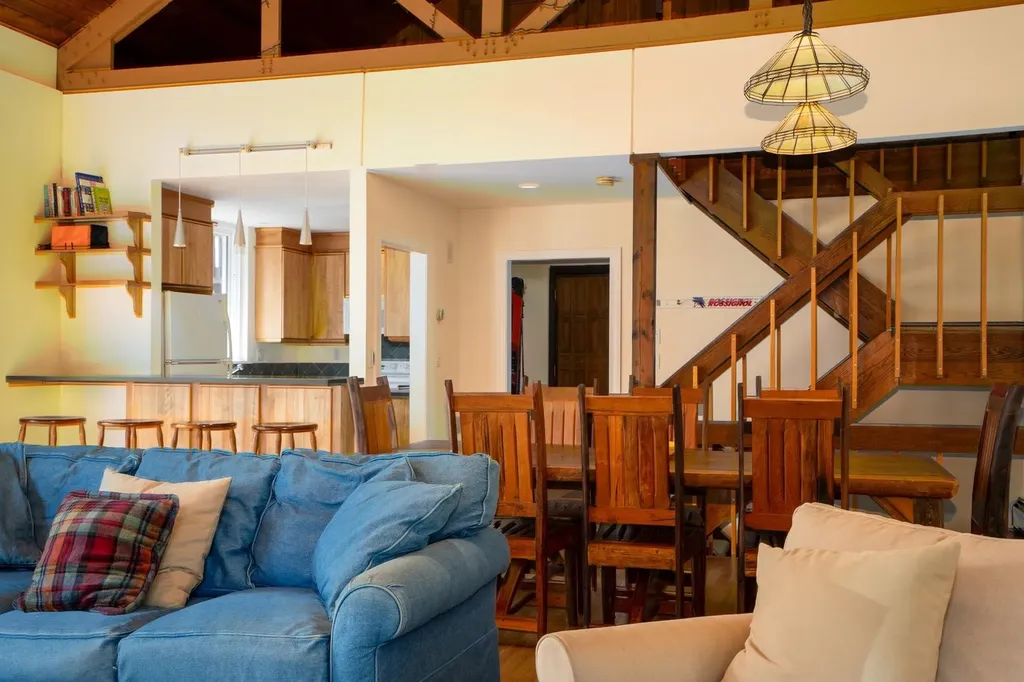 16 Middle Ridge Road Winhall VT 05340