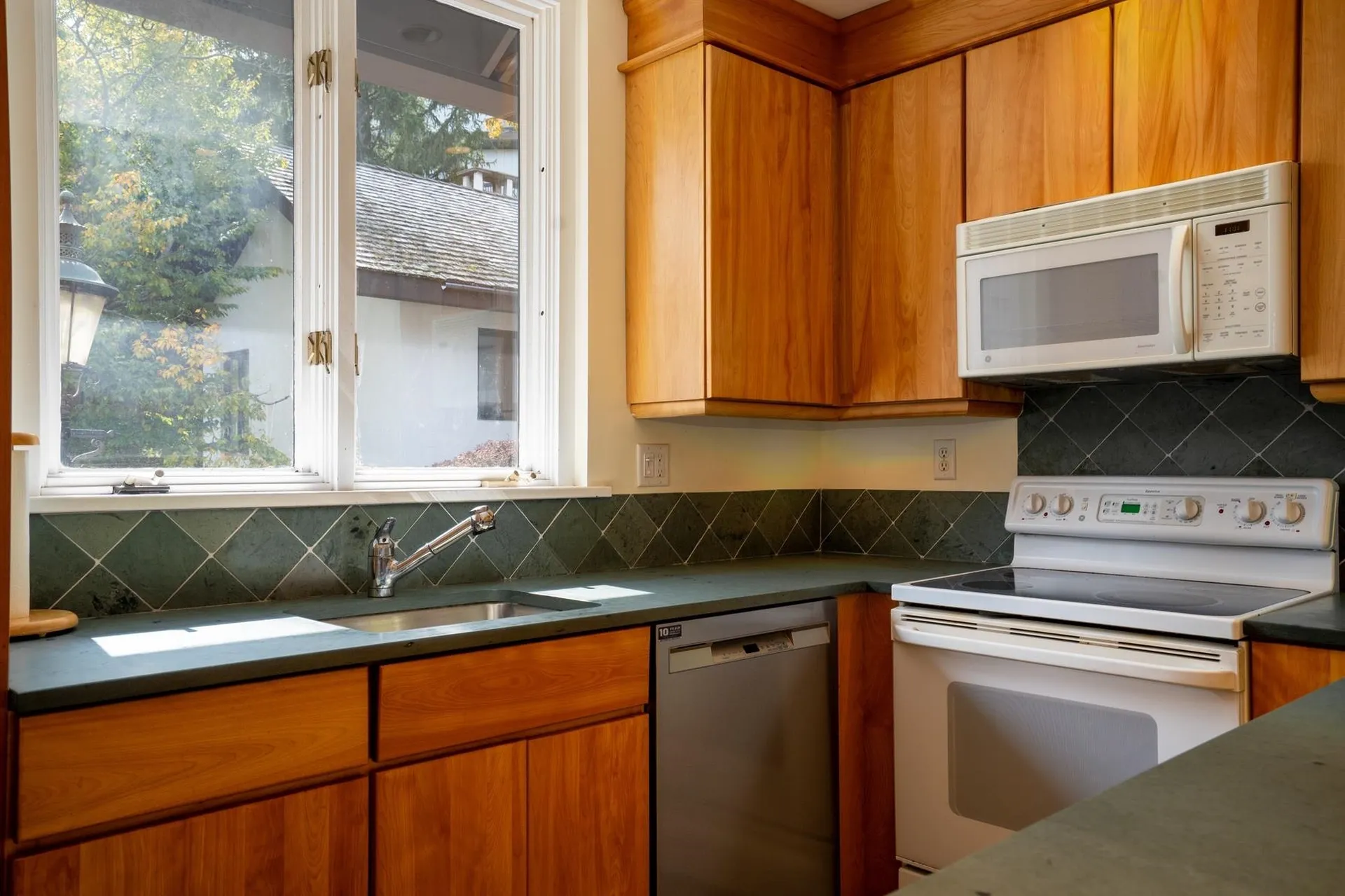 16 Middle Ridge Road Winhall VT 05340