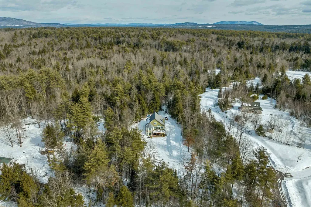29 Mitten Lane Conway NH 03818