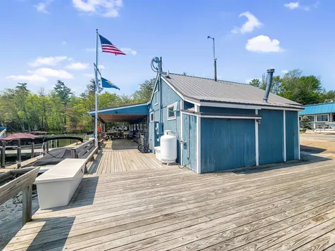 16 Long Island Road Moultonborough NH 03254