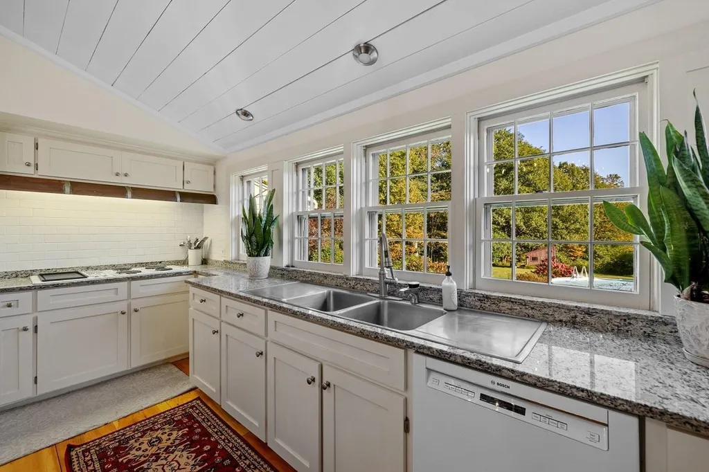 55 Smith Sanborn Road Chichester NH 03258