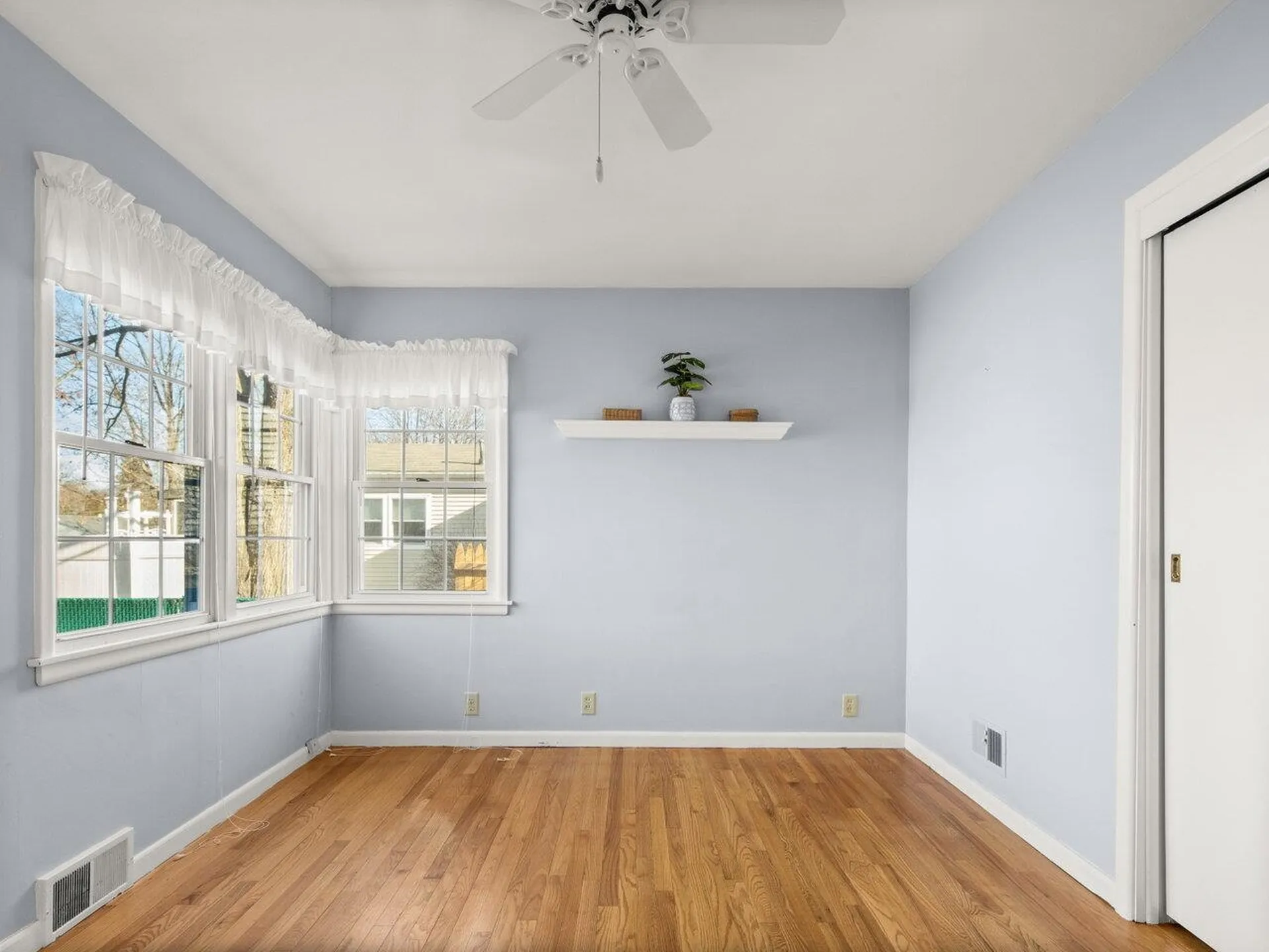 148 Shore Road Burlington VT 05401