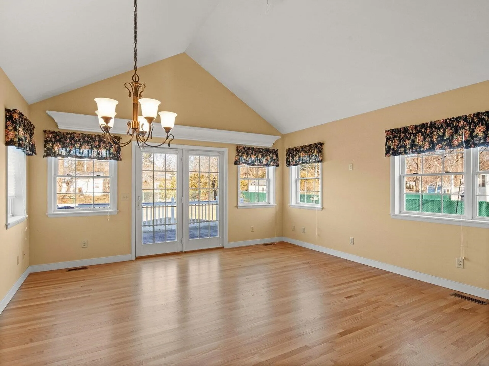 148 Shore Road Burlington VT 05401