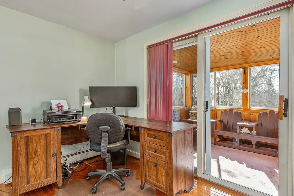 8 Mcintosh Way Greenland NH 03840