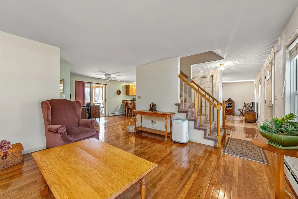 8 Mcintosh Way Greenland NH 03840