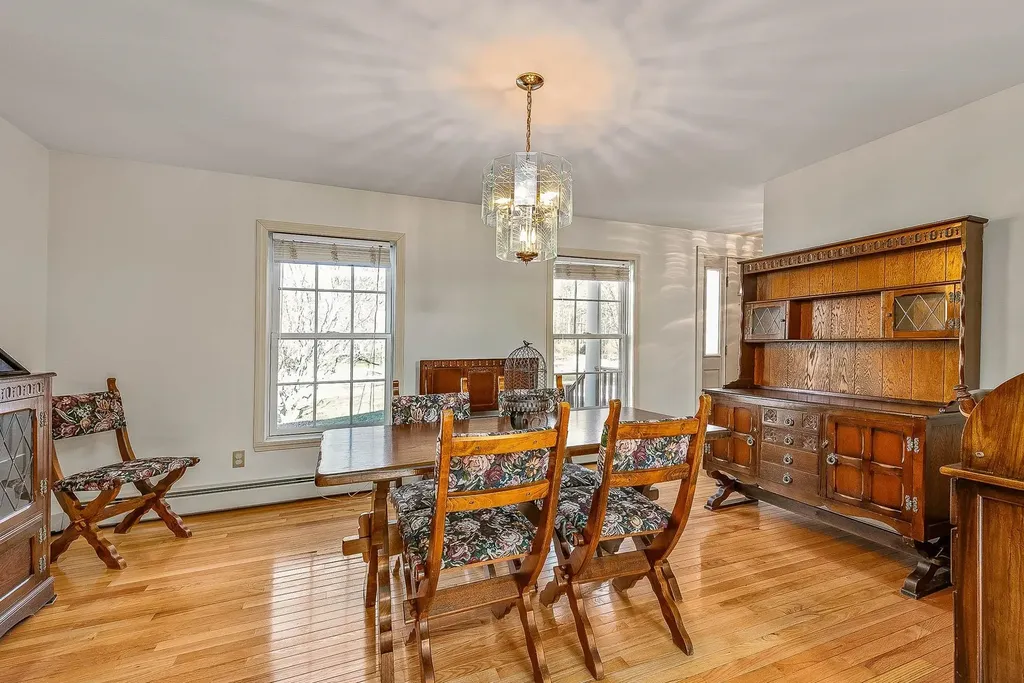 8 Mcintosh Way Greenland NH 03840