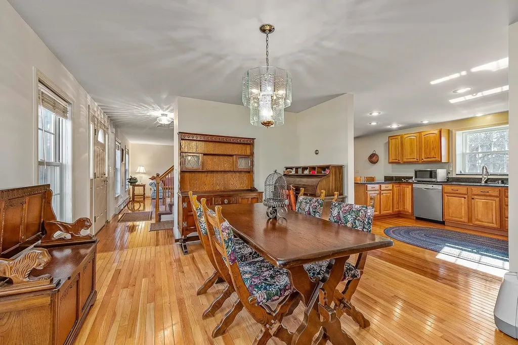 8 Mcintosh Way Greenland NH 03840
