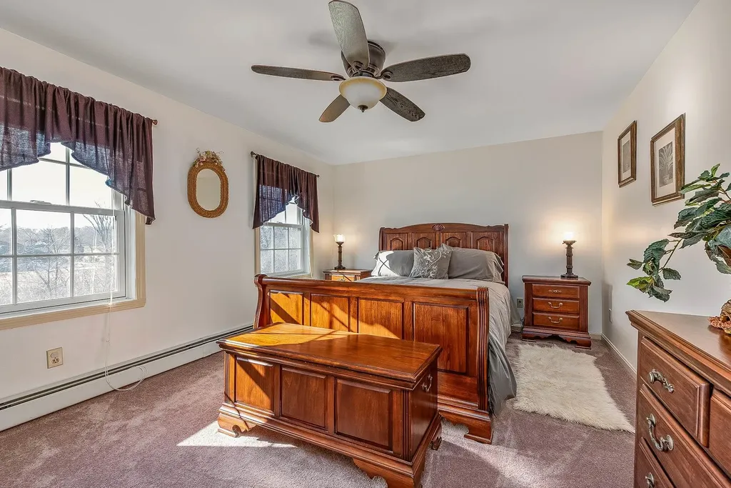 8 Mcintosh Way Greenland NH 03840