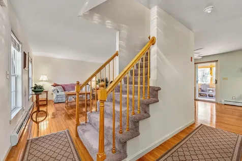 8 Mcintosh Way Greenland NH 03840