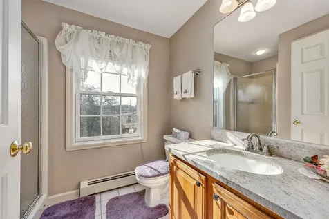 8 Mcintosh Way Greenland NH 03840