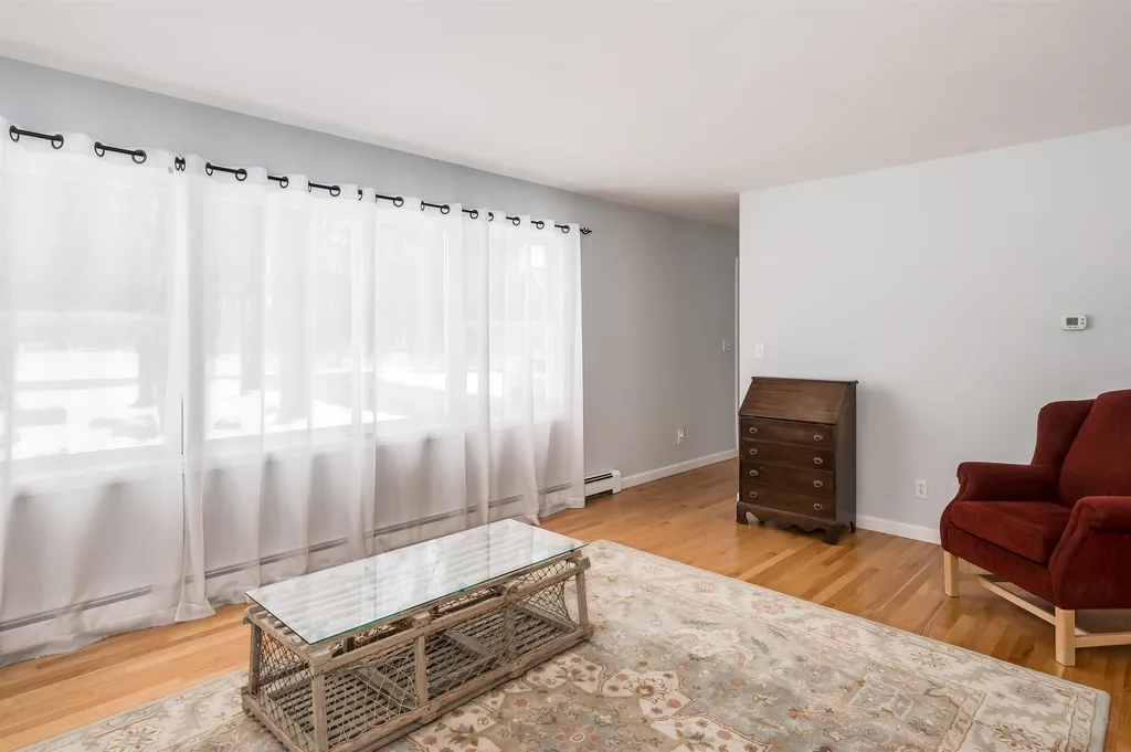 37 Hobbs Road Lee NH 03861