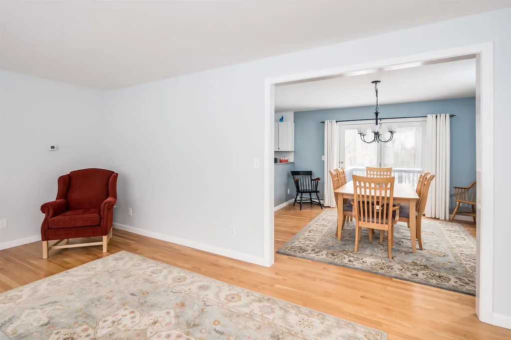 37 Hobbs Road Lee NH 03861