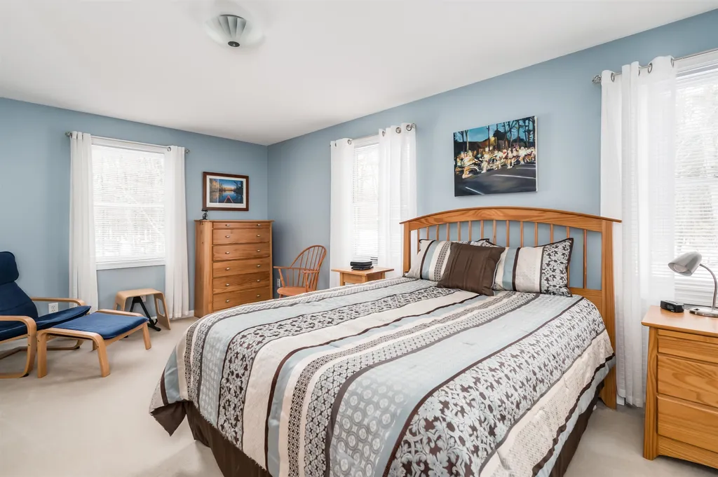 37 Hobbs Road Lee NH 03861