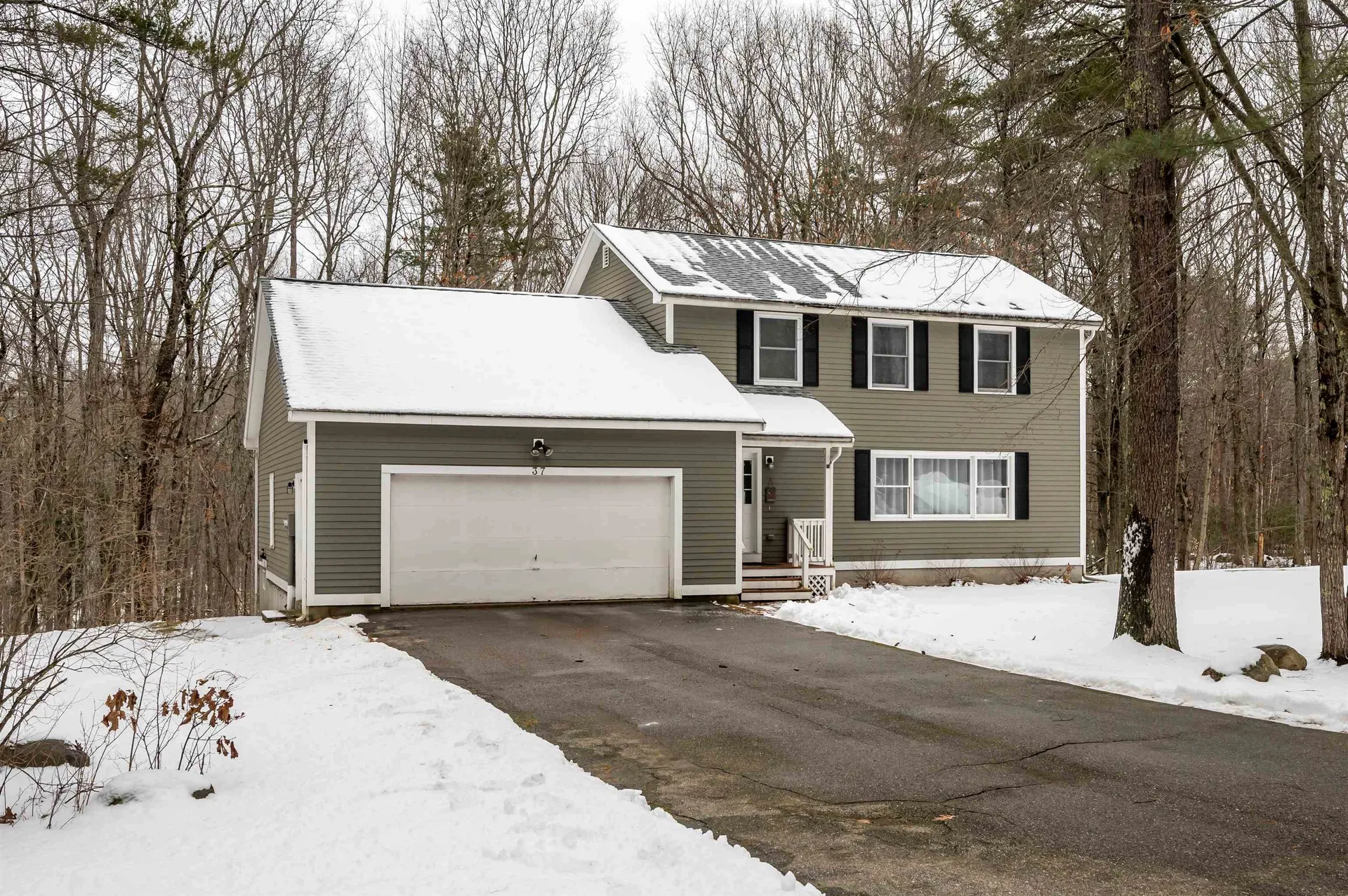 37 Hobbs Road Lee NH 03861