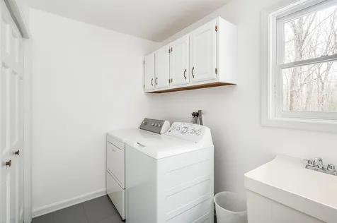 37 Hobbs Road Lee NH 03861