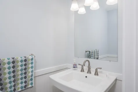 37 Hobbs Road Lee NH 03861