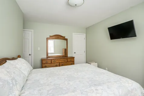37 Hobbs Road Lee NH 03861