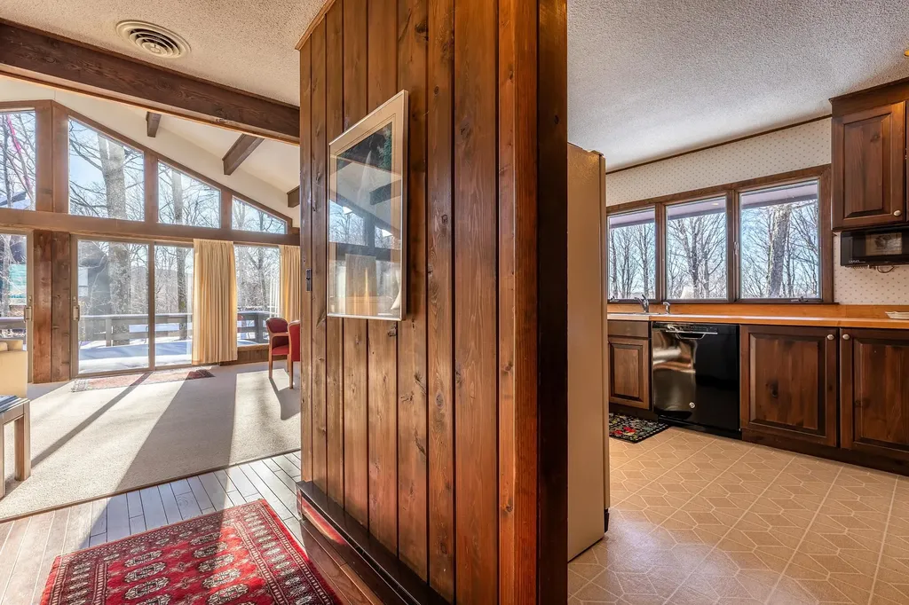 69 West Ridge Road Winhall VT 05340