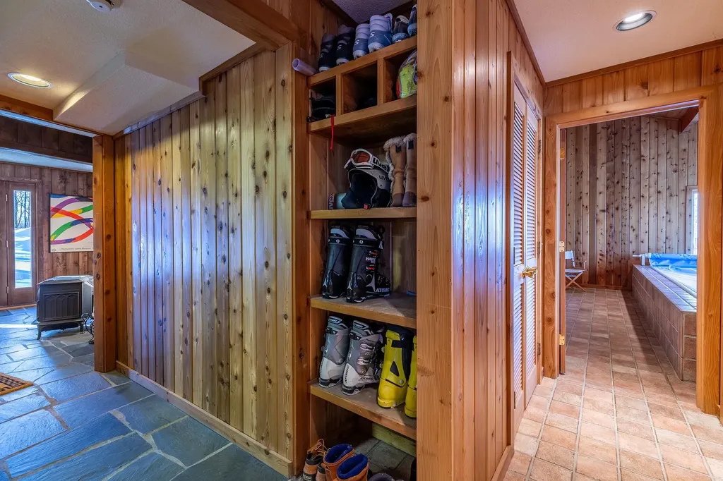 69 West Ridge Road Winhall VT 05340