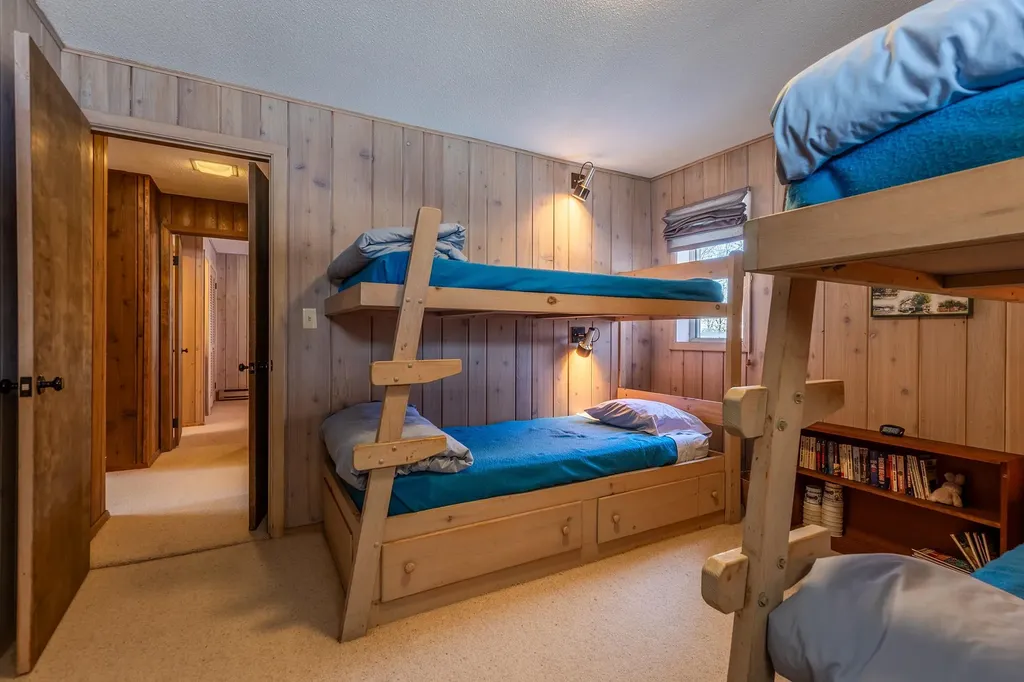 69 West Ridge Road Winhall VT 05340