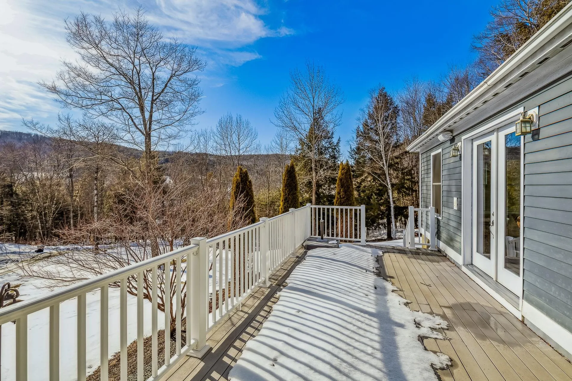 21 Sportsmen Cove Hartland VT 05048