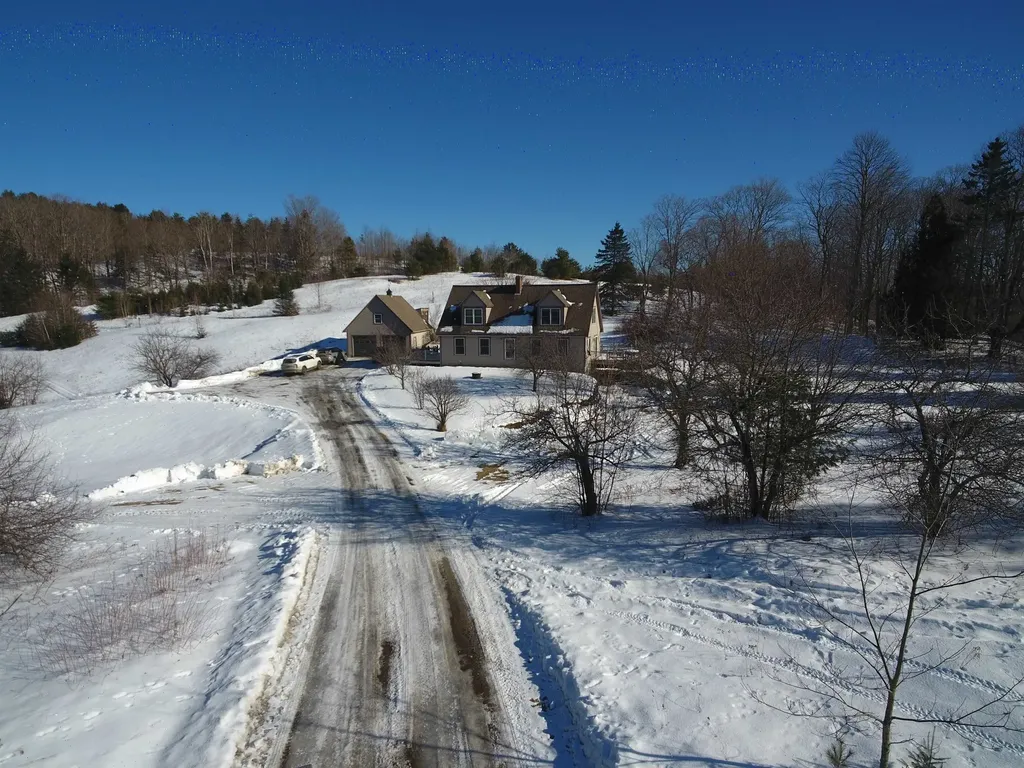 607 Elliott Road Lyndon VT 05851