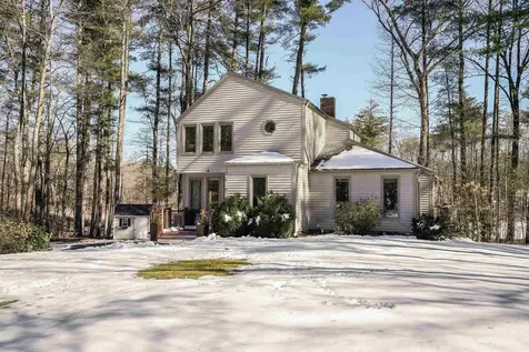 15 Acacia Street Merrimack NH 03054
