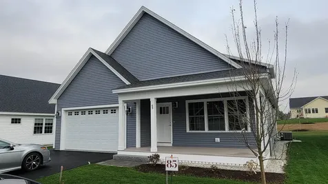 69 Mulberry Lane Epping NH 03042