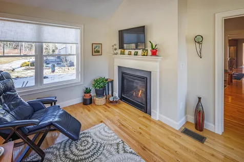 23 Sierra Hill Drive Dover NH 03820