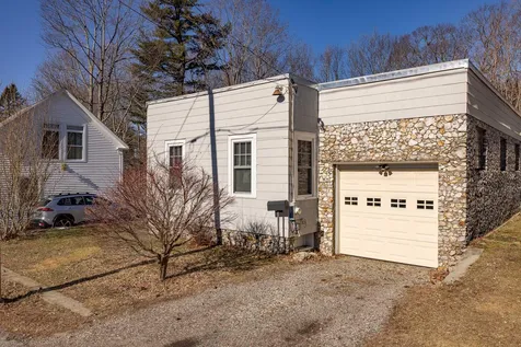 29 Main Street Kittery ME 03904