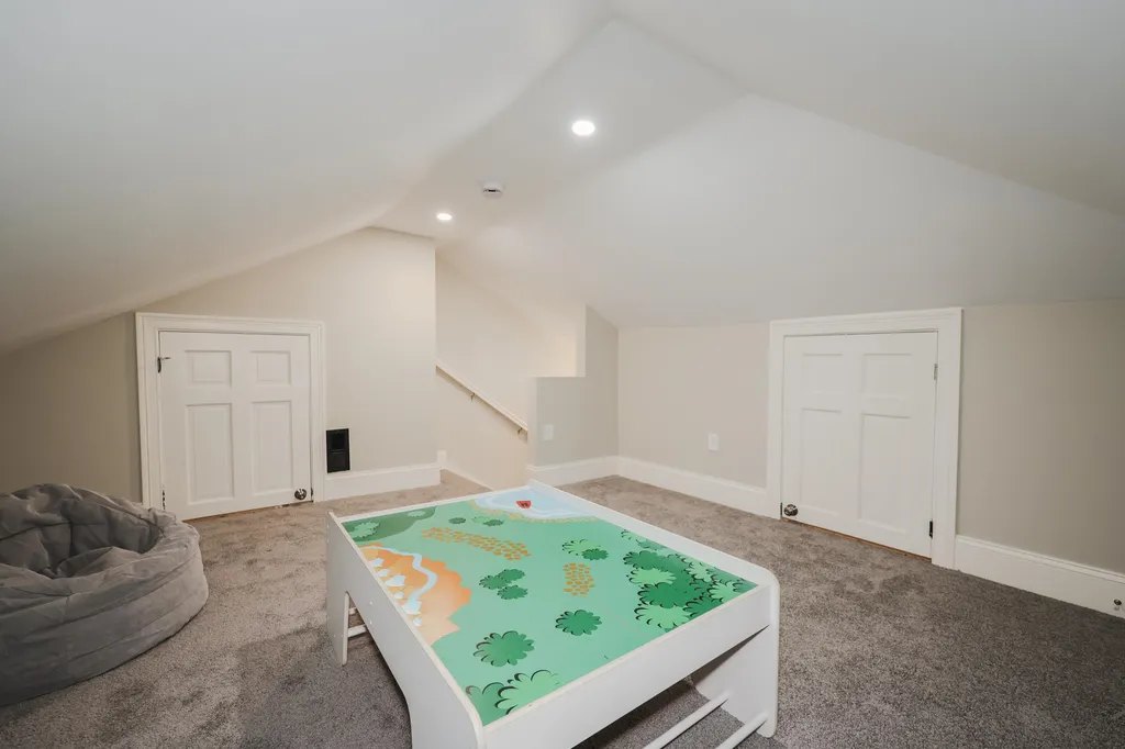 6 Stearns Avenue Hooksett NH 03106