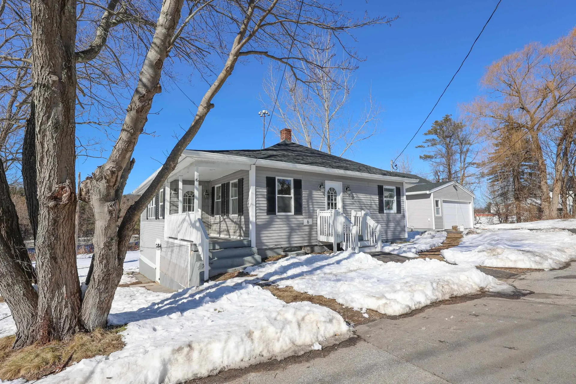 6 Stearns Avenue Hooksett NH 03106