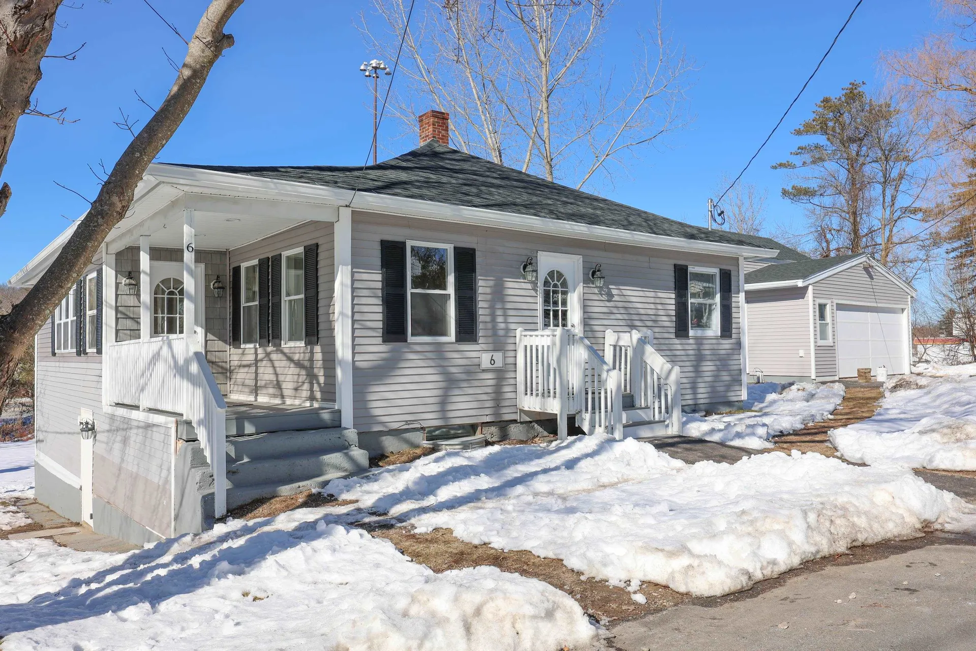 6 Stearns Avenue Hooksett NH 03106