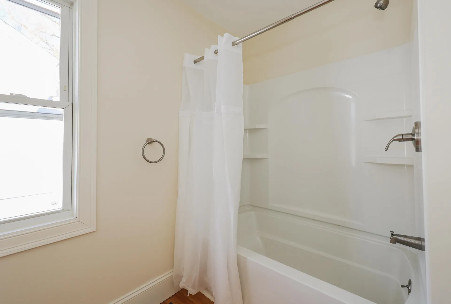 6 Stearns Avenue Hooksett NH 03106