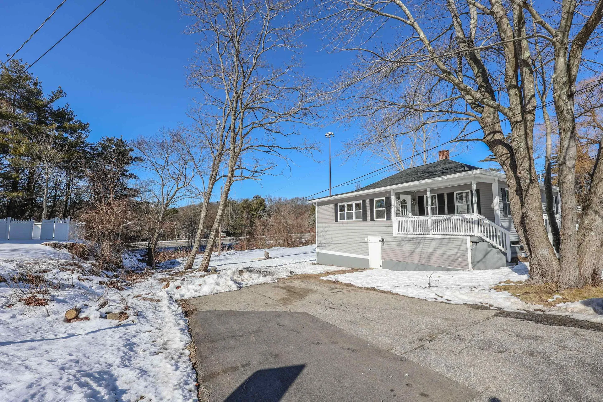 6 Stearns Avenue Hooksett NH 03106