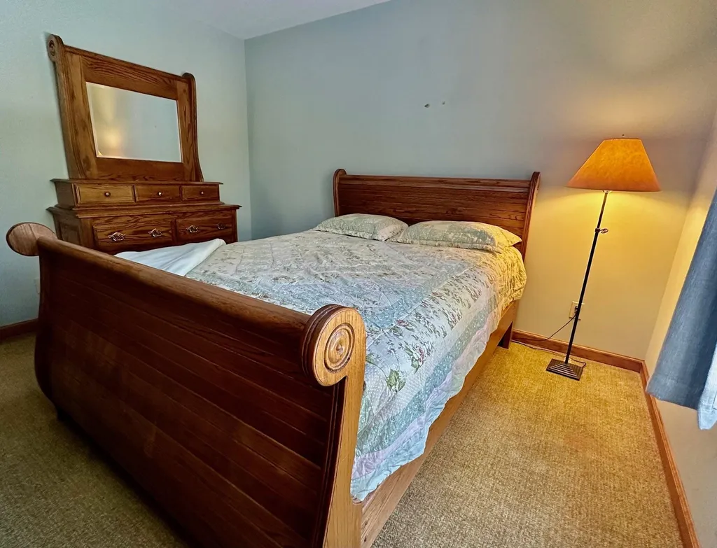 34 Muskrat Lane Londonderry VT 05155