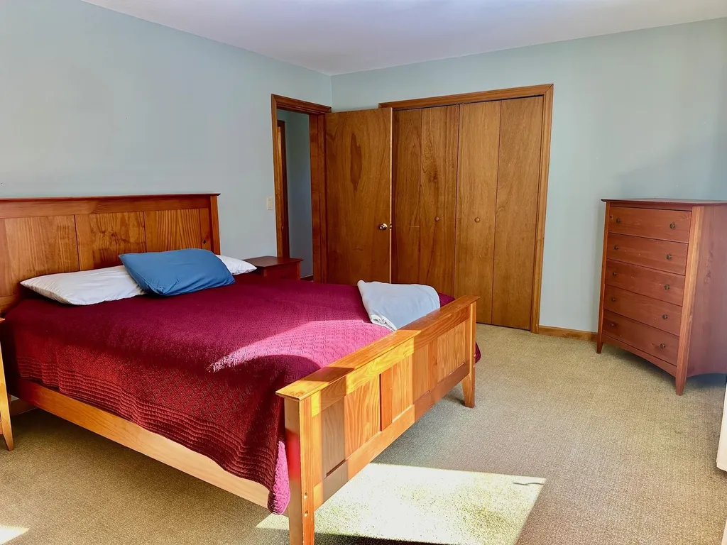 34 Muskrat Lane Londonderry VT 05155