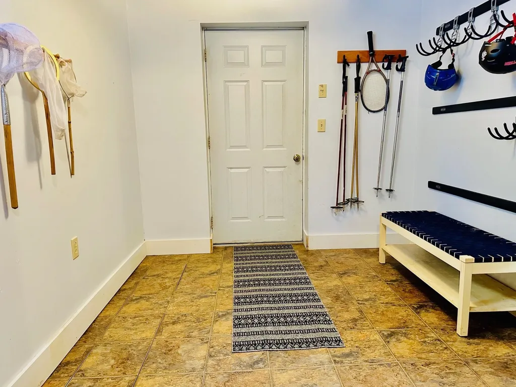 34 Muskrat Lane Londonderry VT 05155