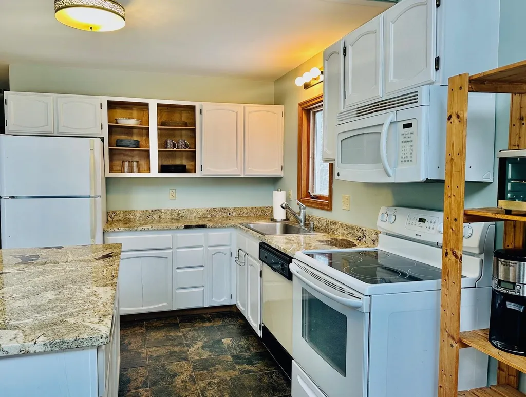 34 Muskrat Lane Londonderry VT 05155