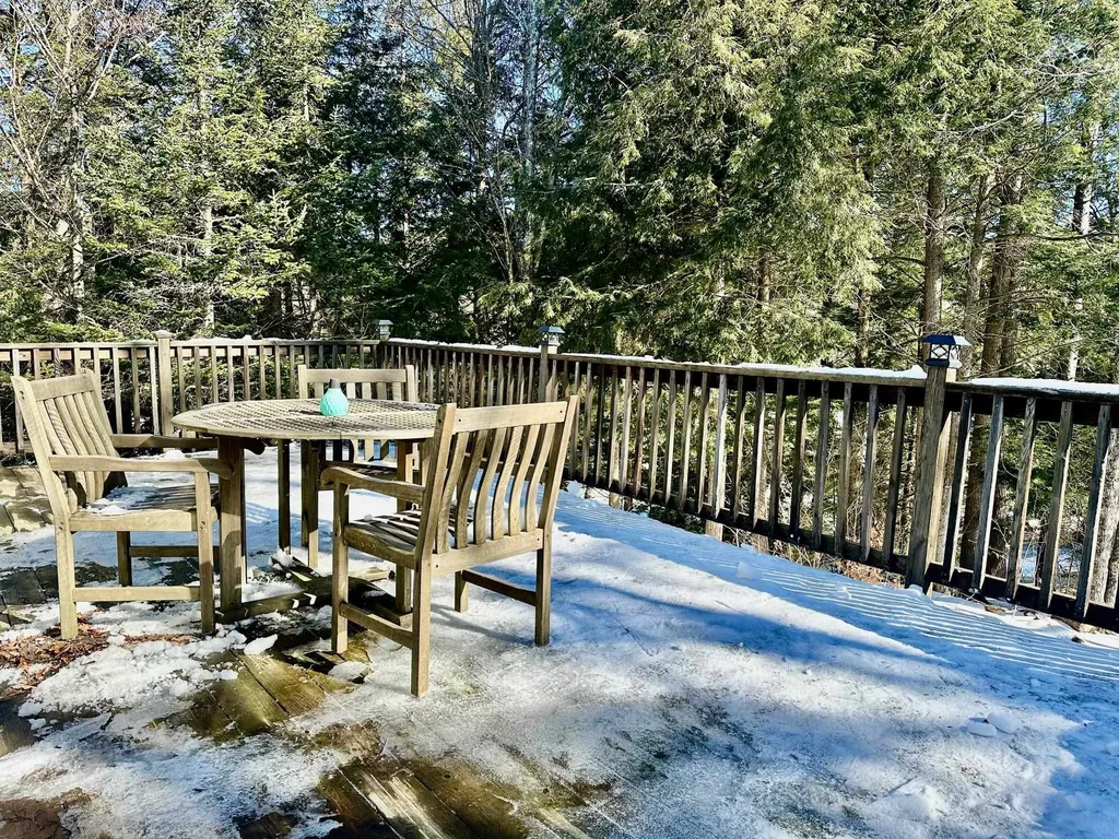 34 Muskrat Lane Londonderry VT 05155