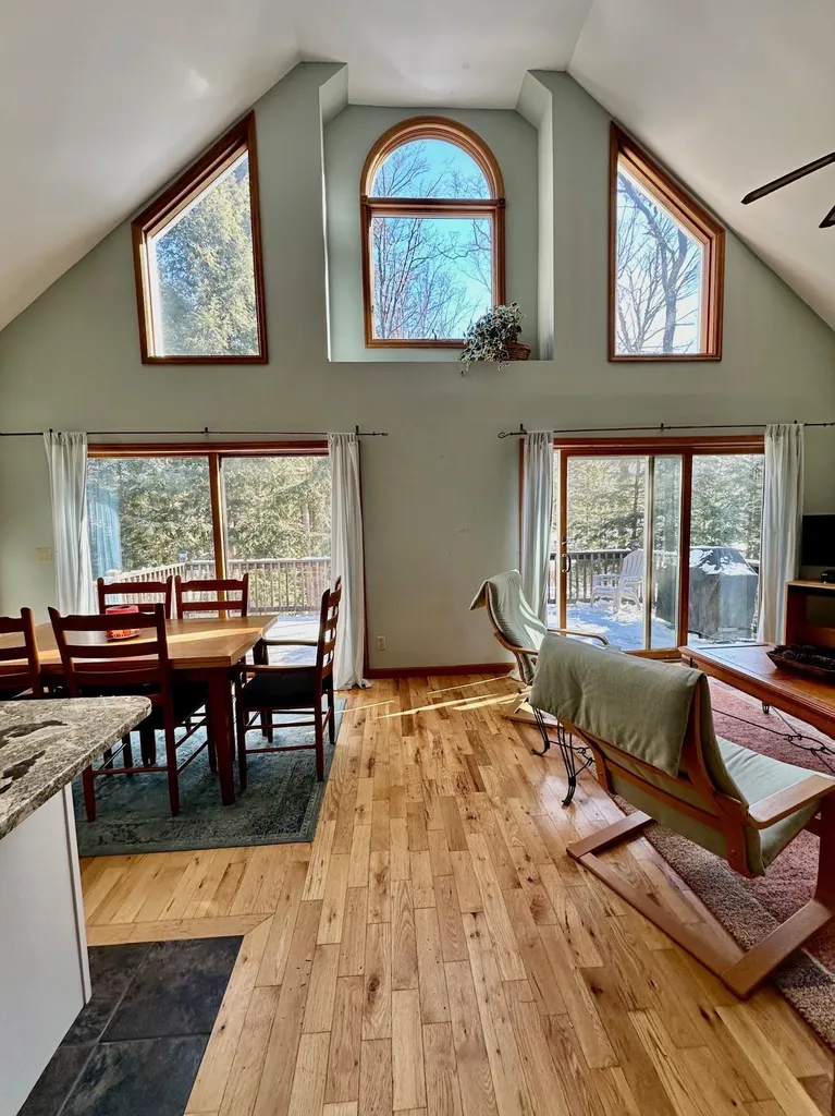 34 Muskrat Lane Londonderry VT 05155