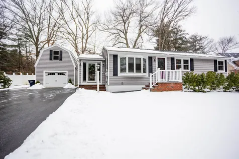 11 Merrill Avenue Salem NH 03079