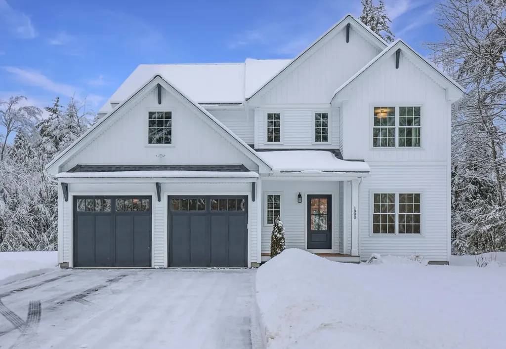 1800 Bound Tree Road Hopkinton NH 03229