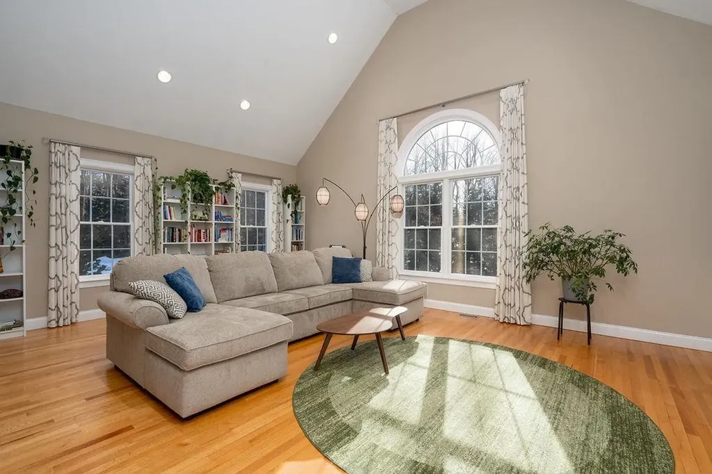 15 Arlington Drive Dover NH 03820