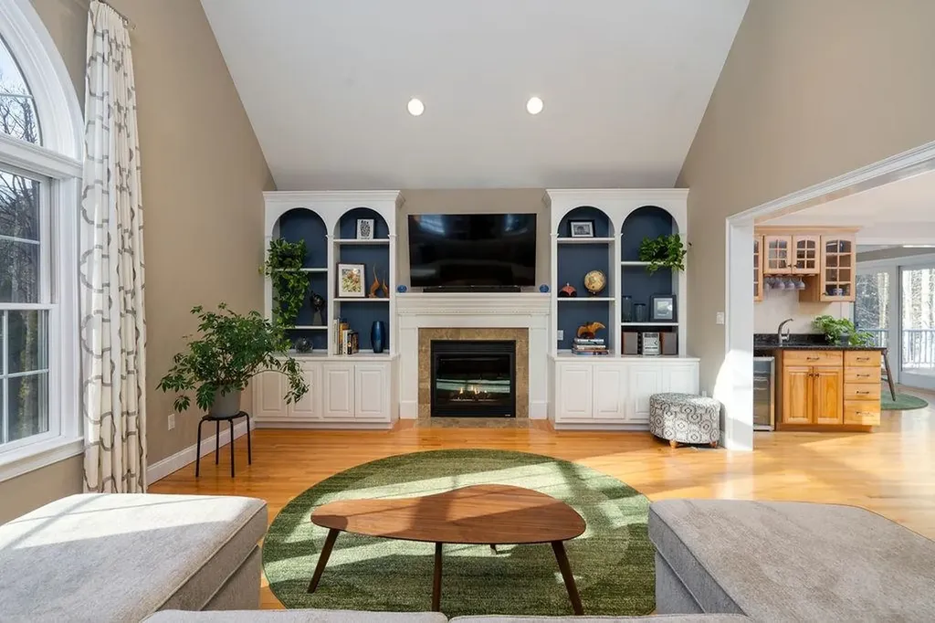 15 Arlington Drive Dover NH 03820