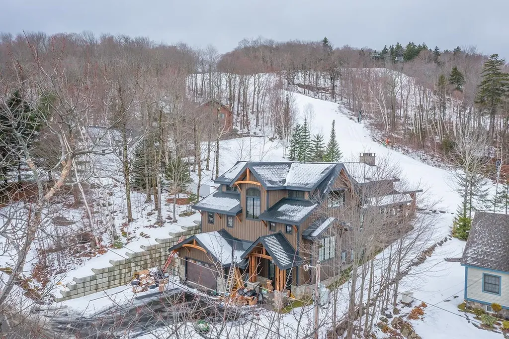 20 Carinthia Road Dover VT 05356