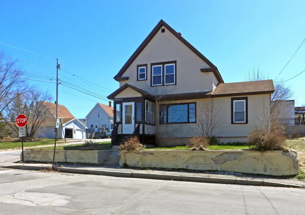 638 Rockingham Street Berlin NH 03570