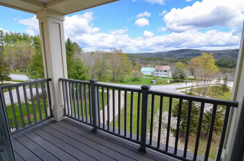 820/822 Qi Jackson Gore Adams House Ludlow VT 05149